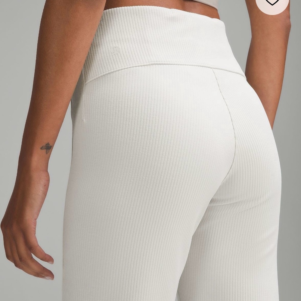 NWT! Ribbed Lululemon Softstreme Flared Pant - Picture 4 of 9